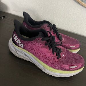 Hoka Clifton 8 running shoes